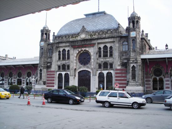 Sirkeci Garı,2. Abdülhamit İstanbul Avrupa Yakası inşa edilen tren garı İstasyon. TCDD, iki ana istasyonunu