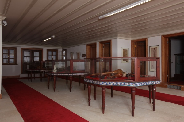 Aynalıkavak Kasrı Osmanlı Köşkleri Kasırları Ve Küçük Sarayları Aynalı Kavak Musiki Tarihi Enstrümanlar Müzesi Içi