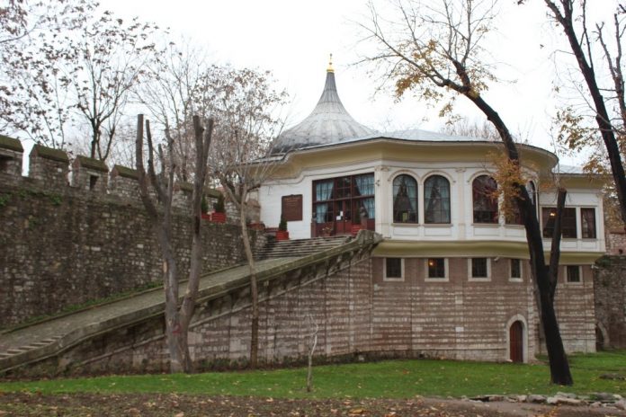 Gülhâne Parkı İstanbul. Ferman Burada Okundu. Sultan Abdulmecit Osmanlı Devleti Islahat Ve Reformları. Islahat Fermani