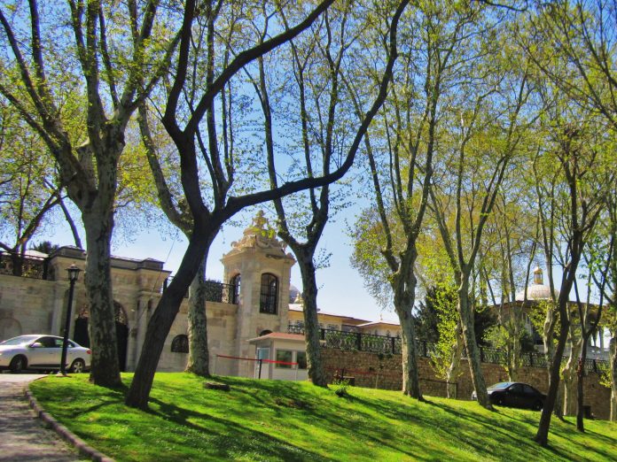 Gülhâne Parkı İstanbul. Ferman Burada Okundu. Sultan Abdulmecit Osmanlı Tanzimat Fermanı Getirdiği Yenilikler Nelerdir