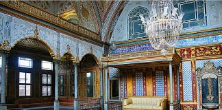 Harem Dairesi Topkapı Sarayı Istanbul Sultan 3. Selim Dönemi Osmanlı Saray Haremi Yaşamı Sanat Mimari EtkileriPalace Harem Imperial Hall Ottoman Empire