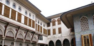 Sultan 3. Selim Dönemi Osmanlı Saray Haremi Yaşamı Sanat Ve Mimari Tesirleri Topkapi Palace Harem Imperial Hall Ottoman Empire 1