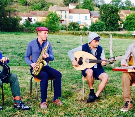 Osmanlı Müziği Yapan Avrupalılar Meşkhane Dört Müzisyen İstanbulda Kurdukları Meşkhane Adlı Grup Ile Osmanlı Müziğini Klasik Caz Müzikle Birleştiriyor